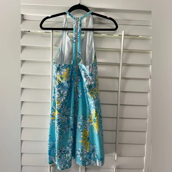 Lily Pulitzer women’s dress size 12 . Fun t back lily dress EUC . - Picture 2 of 4